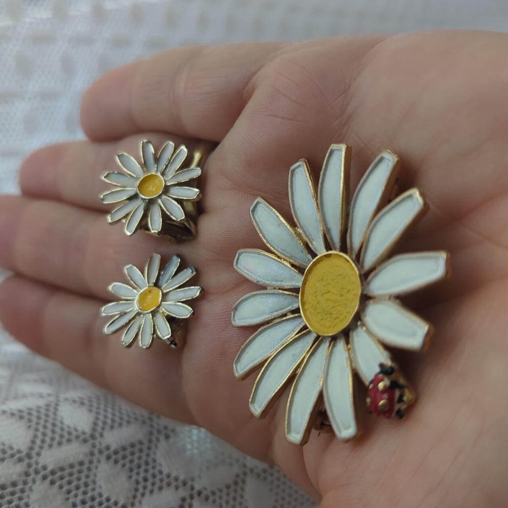 ALBERT WEISS BROOCH EARRINGS DAISY SET